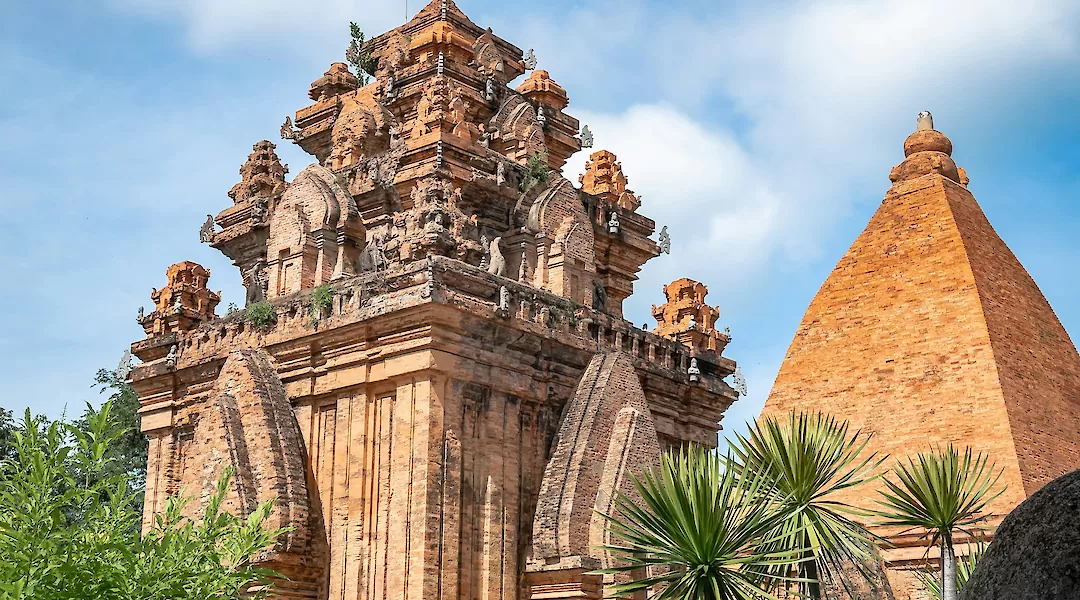 1776828268_slow travel cycling Vietnam.webp